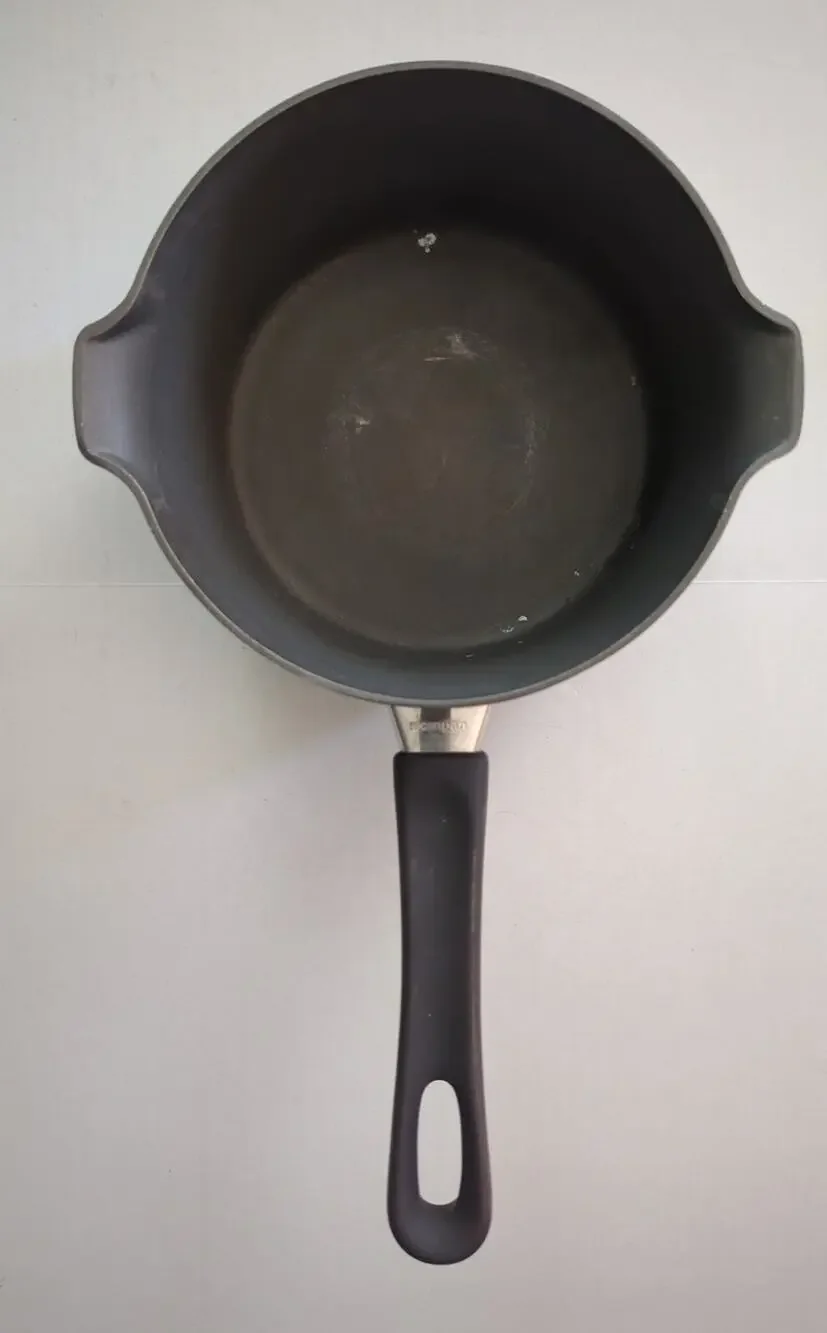 Scanpan 1999 Titanium Pyrolux Double Spout 1.5 Qt Sauce Pan Graniteware Denmark